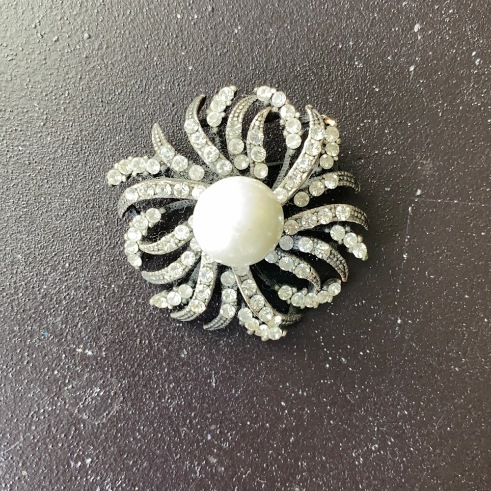 Brooch - Black, Silver and White Flower